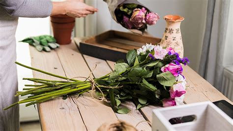 how to cut fake flowers and why we should always recycle